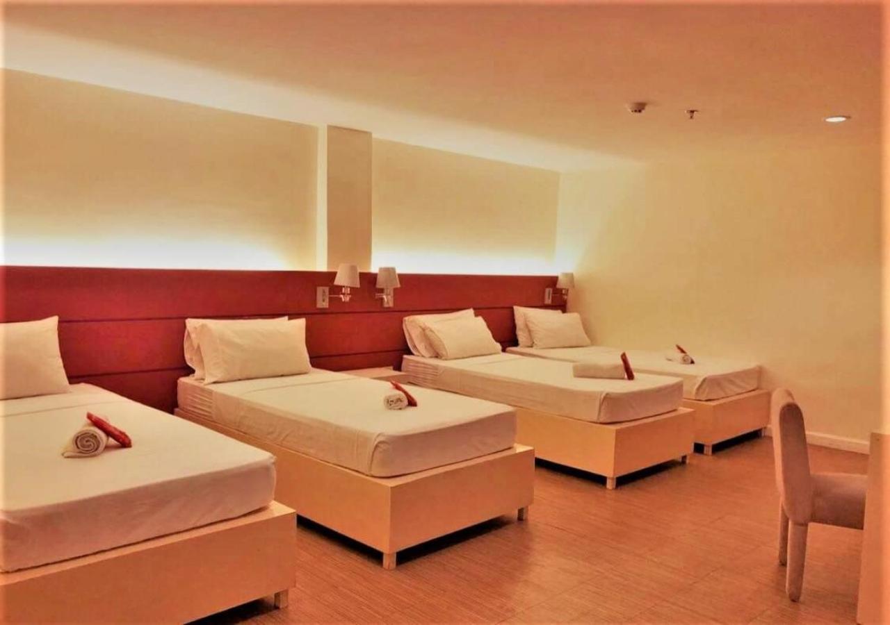 Reddoorz Plus At Hotel Metro Kalibo Rum bild
