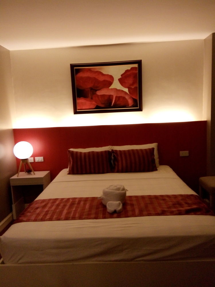 Reddoorz Plus At Hotel Metro Kalibo Exteriör bild