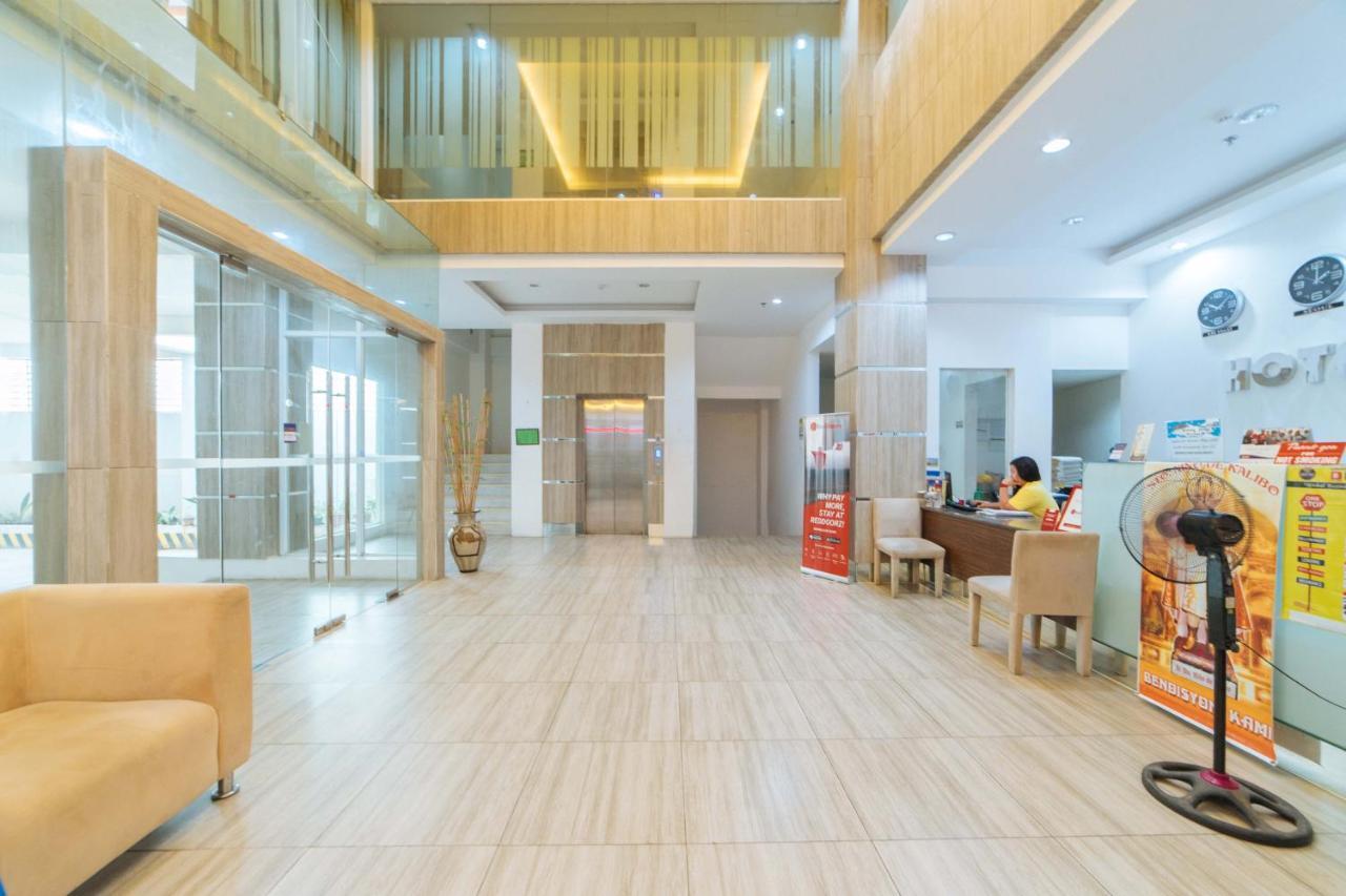 Reddoorz Plus At Hotel Metro Kalibo Exteriör bild